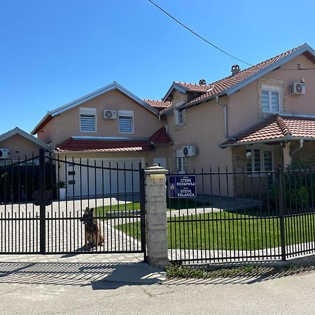 Apartman Diamond Lux Surčin Exteriér fotografie