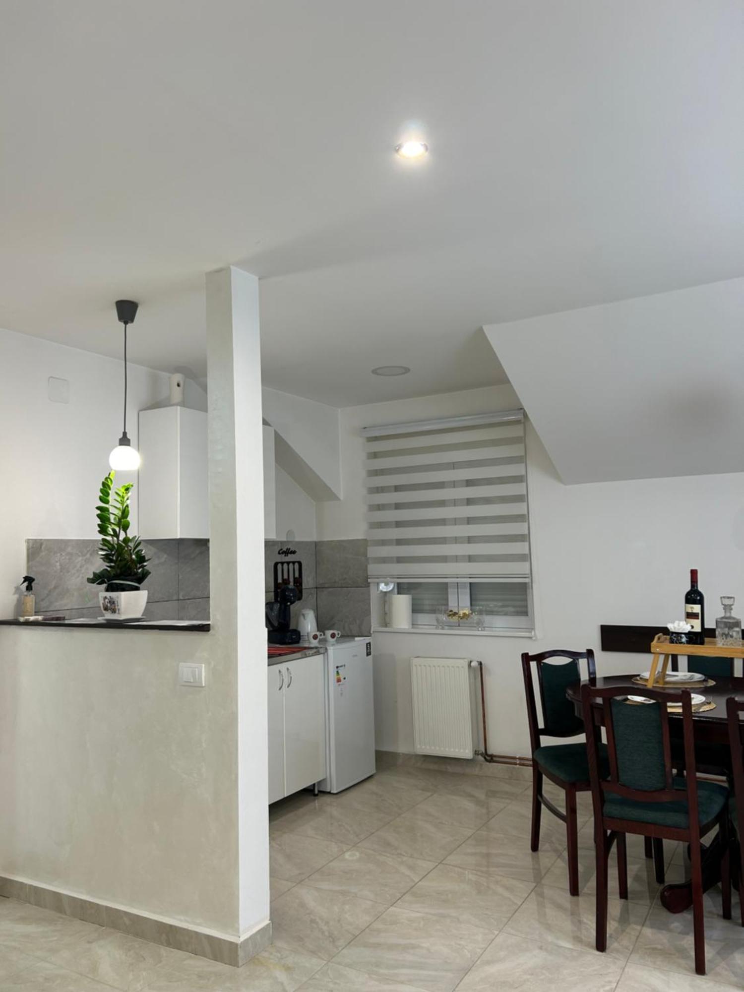 Apartman Diamond Lux Surčin Exteriér fotografie